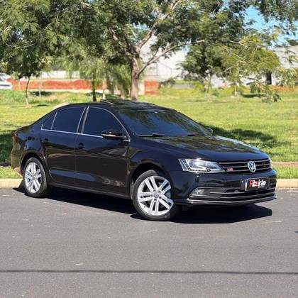 VOLKSWAGEN JETTA 2.0 TSI HIGHLINE 211CV GASOLINA 4P TIPTRONIC VOLKSWAGEN JETTA 2.0 TSI HIGHLINE 211CV GASOLINA 4P TIPTRONIC